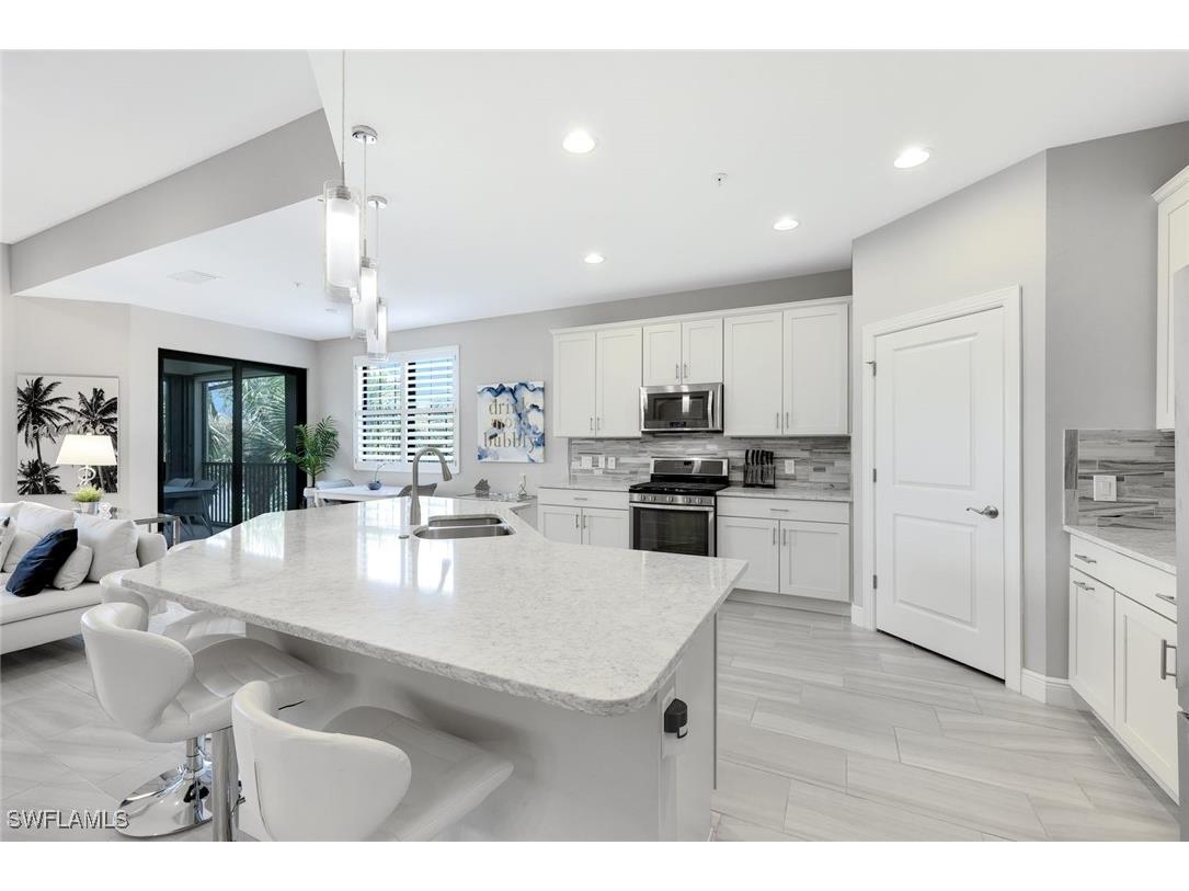 2185 Frangipani Circle #202 Naples FL 34120 225068600 image10