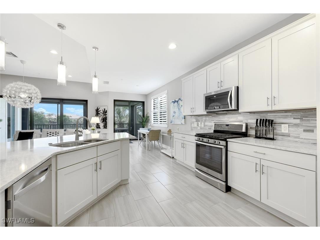 2185 Frangipani Circle #202 Naples FL 34120 225068600 image11