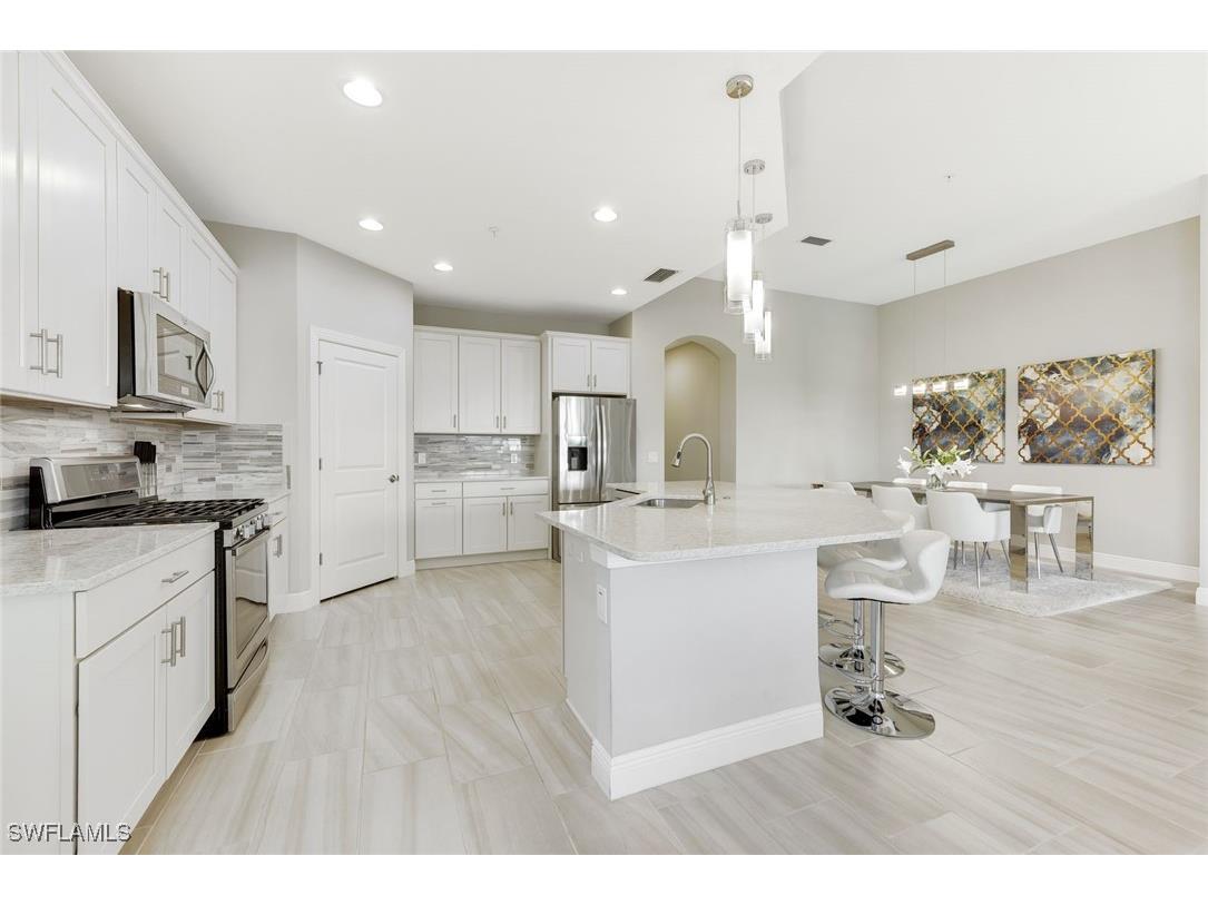 2185 Frangipani Circle #202 Naples FL 34120 225068600 image12