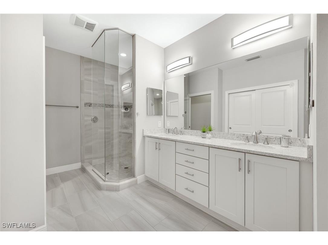 2185 Frangipani Circle #202 Naples FL 34120 225068600 image17