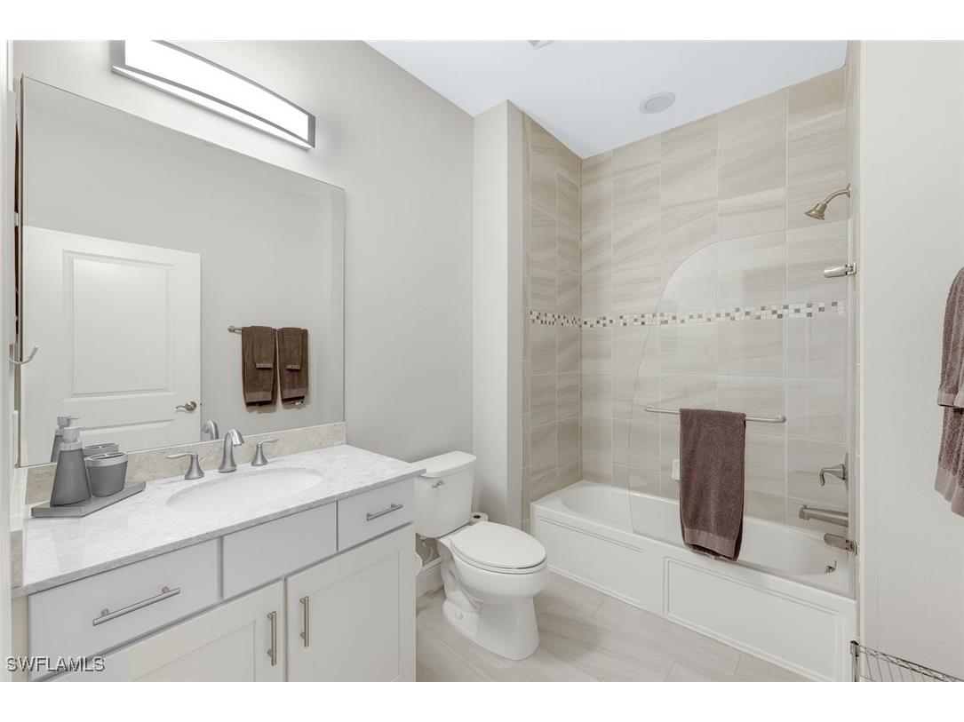 2185 Frangipani Circle #202 Naples FL 34120 225068600 image20