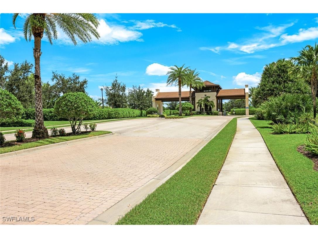 2185 Frangipani Circle #202 Naples FL 34120 225068600 image42