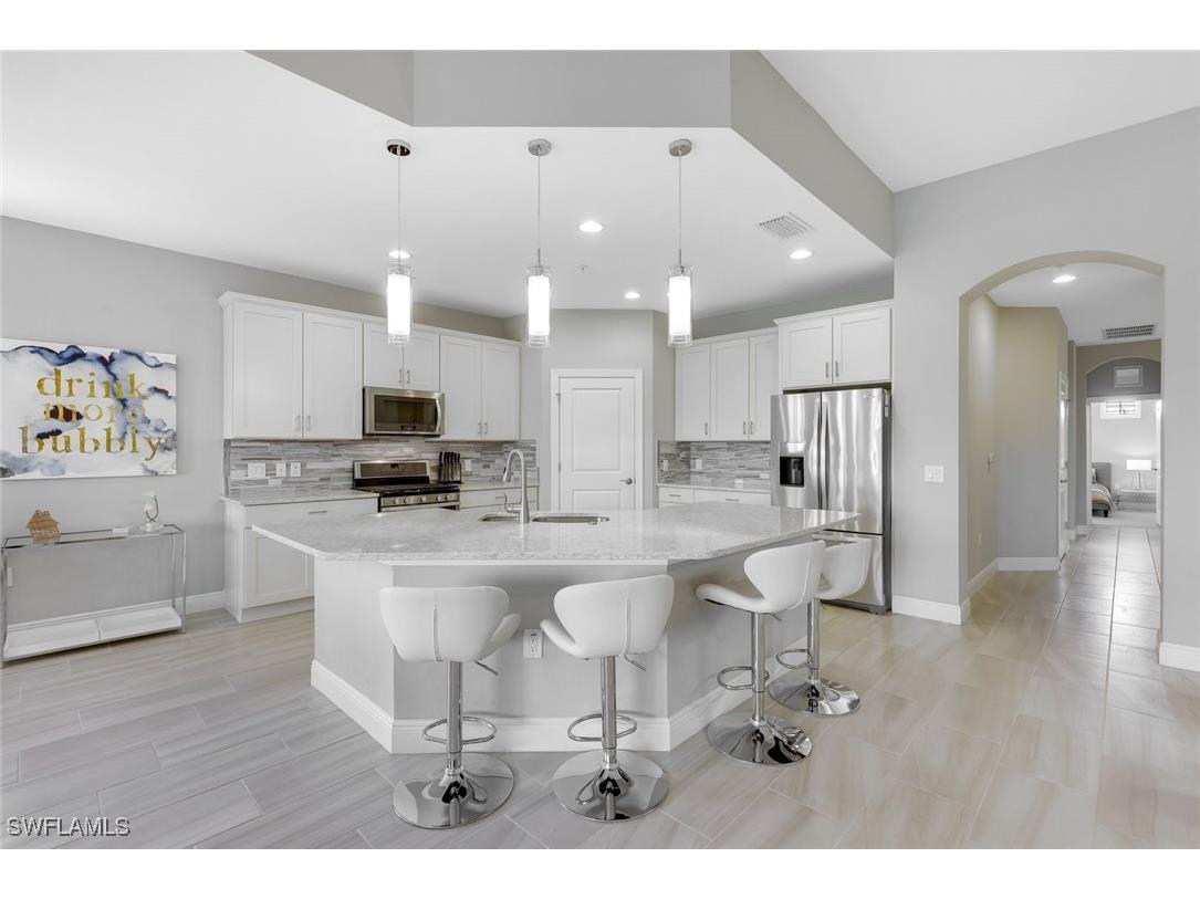 2185 Frangipani Circle #202 Naples FL 34120 225068600 image8