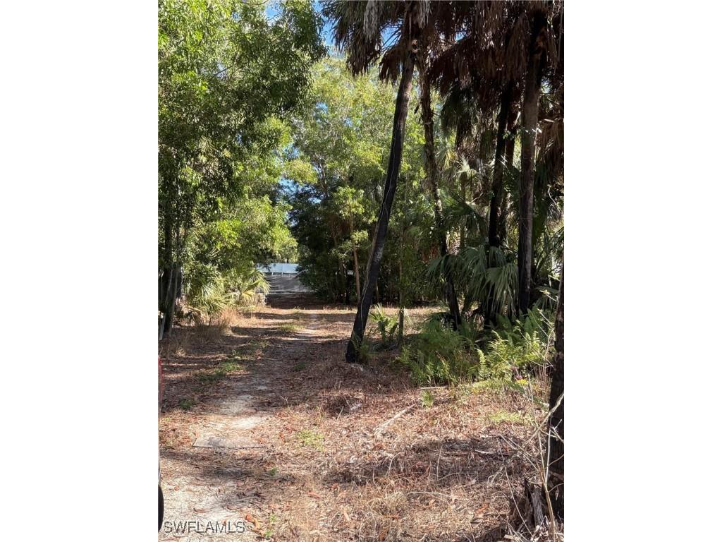 2185 Markley Avenue Naples FL 34117 226001980 image8