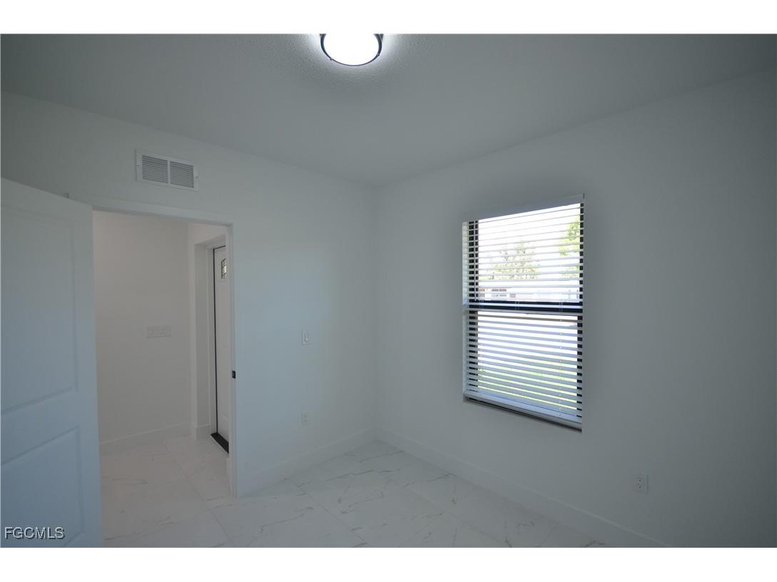 2188 Barker Boulevard Fort Myers FL 33916 2025008006 image13