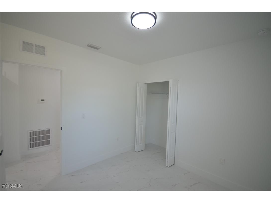 2188 Barker Boulevard Fort Myers FL 33916 2025008006 image15