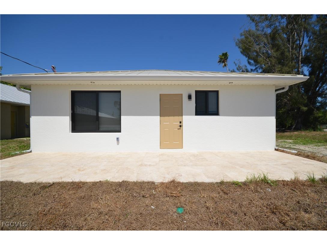 2188 Barker Boulevard Fort Myers FL 33916 2025008006 image7