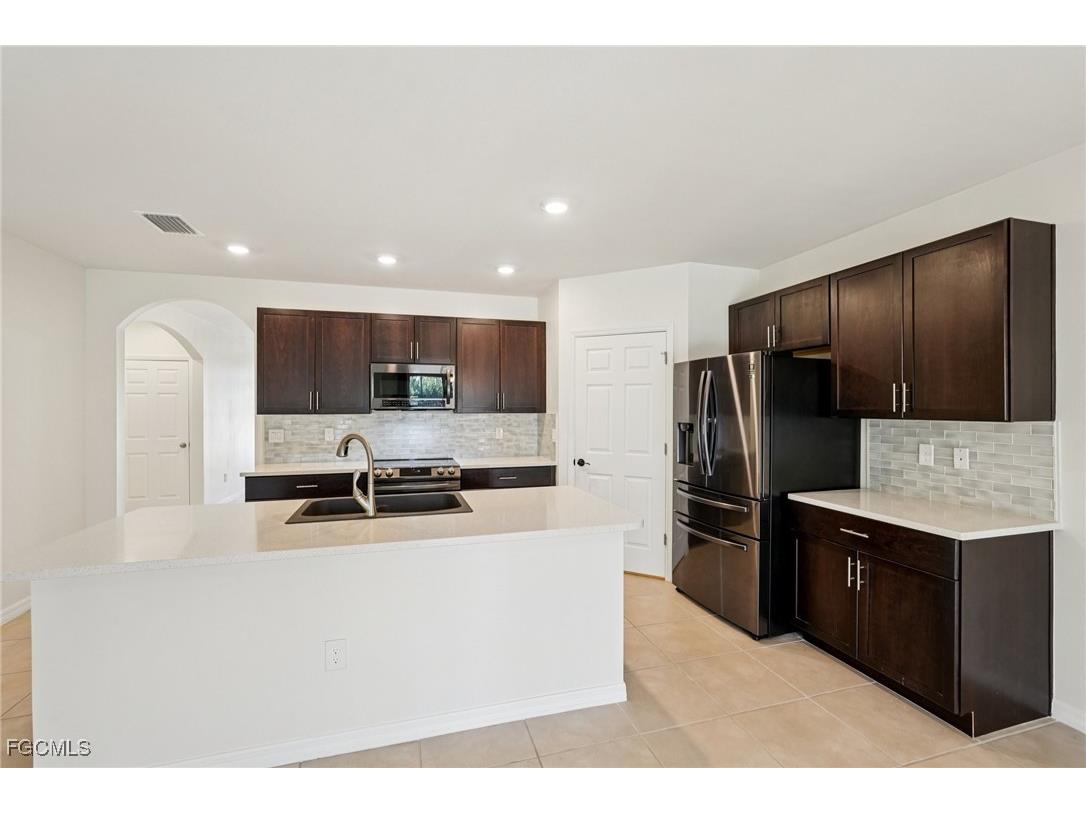 2188 Pigeon Plum Way North Fort Myers FL 33917 2026003537 image4