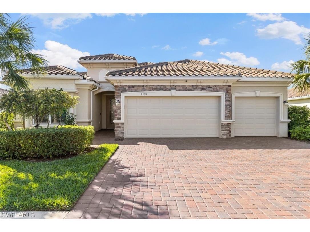 2188 Vermont Lane Naples FL 34120 223010571 image1