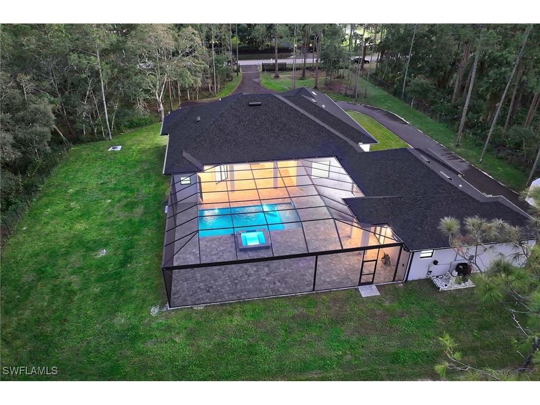 219 33rd Avenue NW Naples FL 34120 225038961 image6