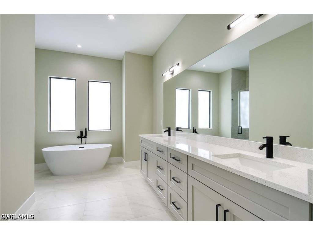219 33rd Avenue NW Naples FL 34120 226021536 image19
