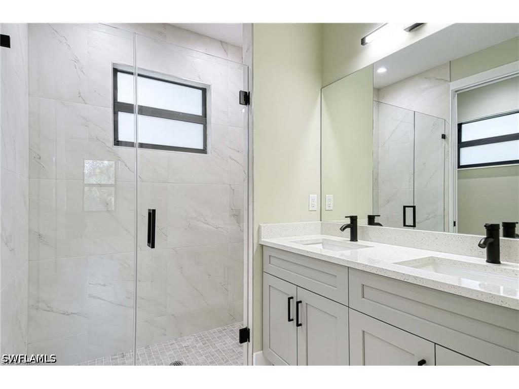 219 33rd Avenue NW Naples FL 34120 226021536 image34