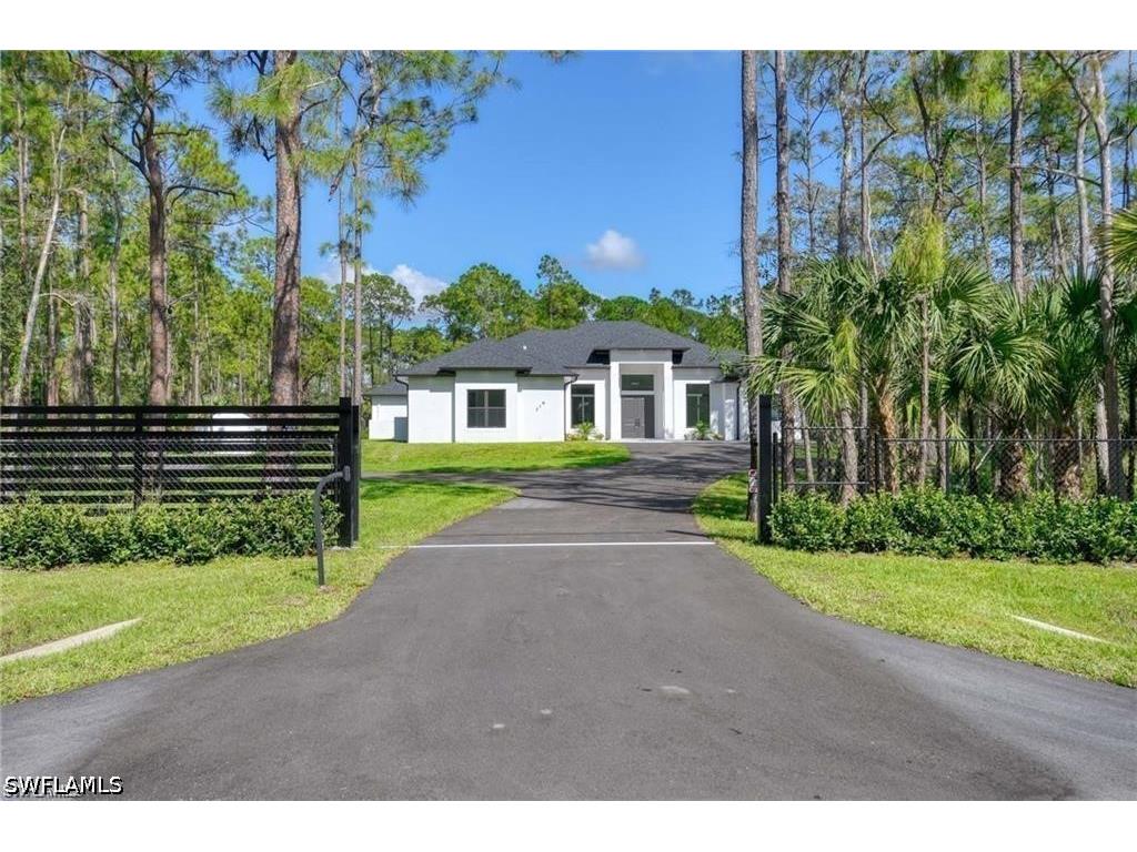 219 33rd Avenue NW Naples FL 34120 226021536 image36