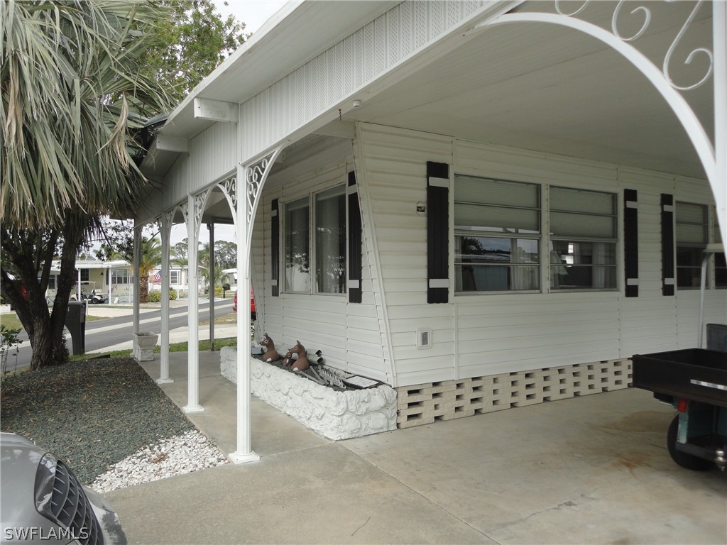 219 Cobblestone Lane North Fort Myers FL 33917 223007680 image1