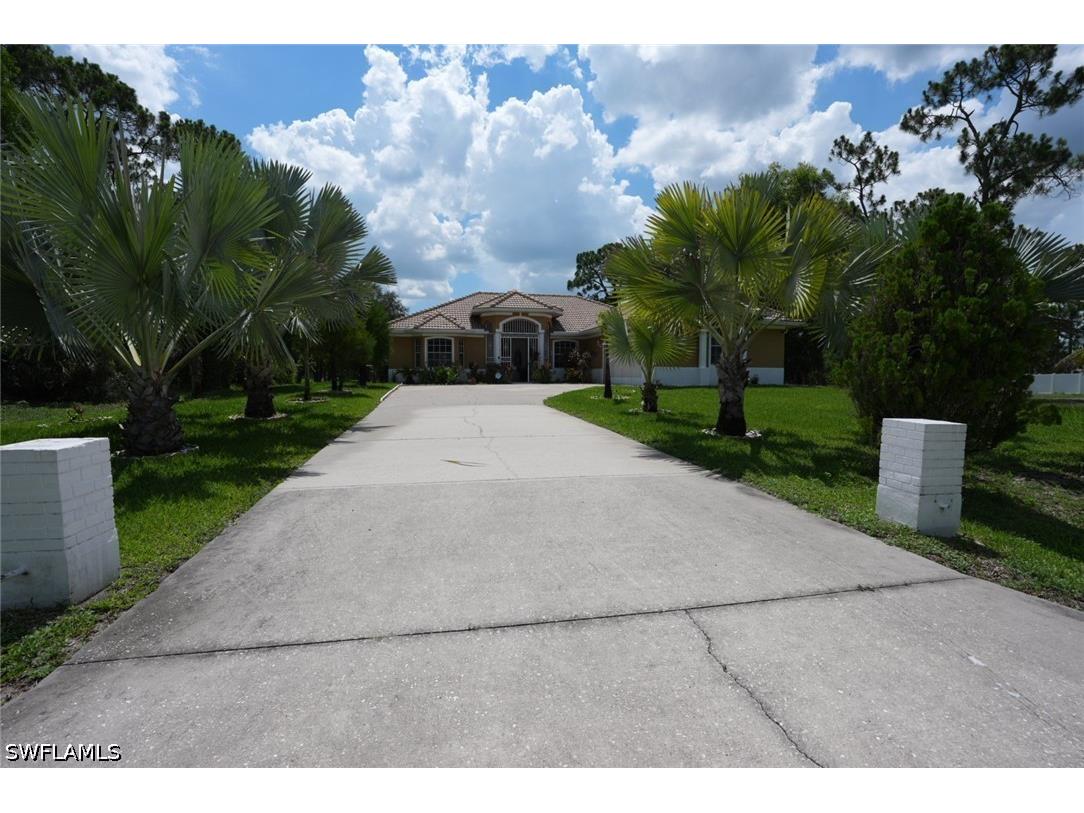 219 Columbus Avenue Lehigh Acres FL 33936 226025672 image2