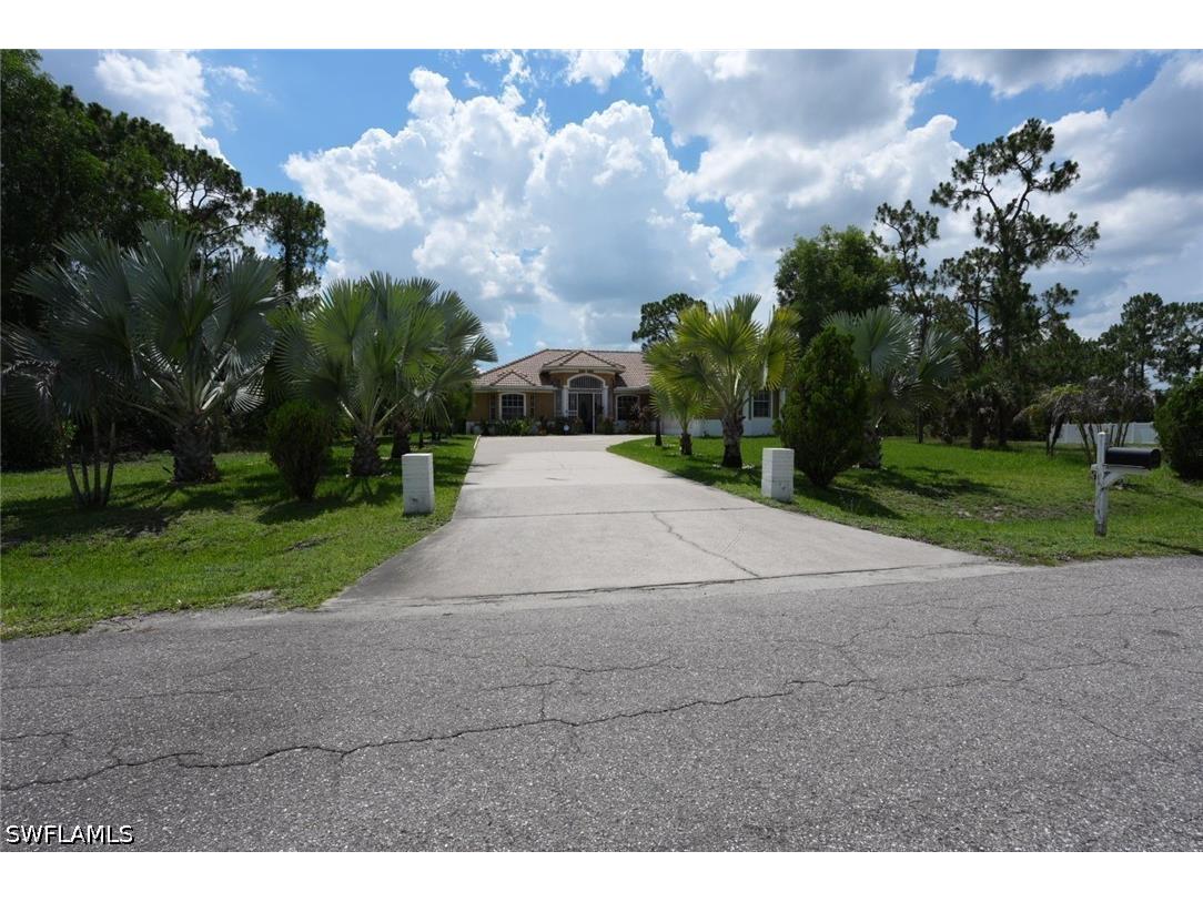 219 Columbus Avenue Lehigh Acres FL 33936 226025672 image5