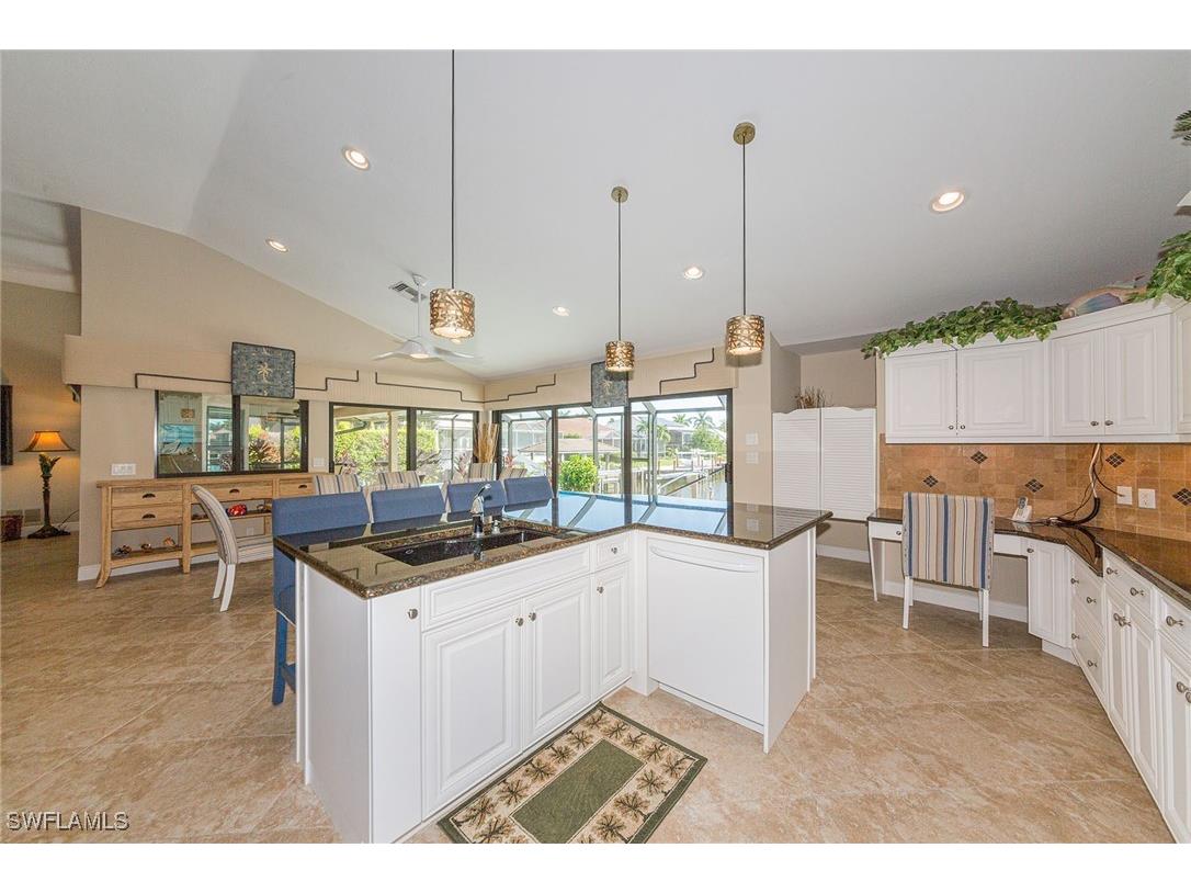 219 Copperfield Court Marco Island FL 34145 225065098 image4