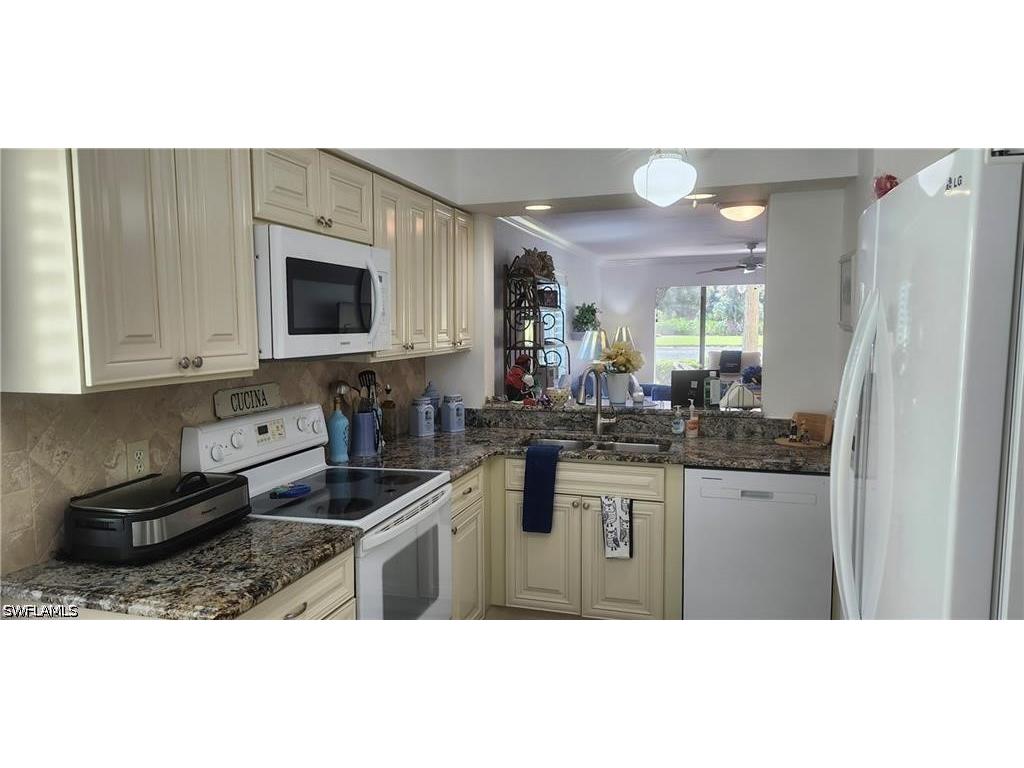 219 Fox Glen Drive #1107 Naples FL 34104 226020366 image2