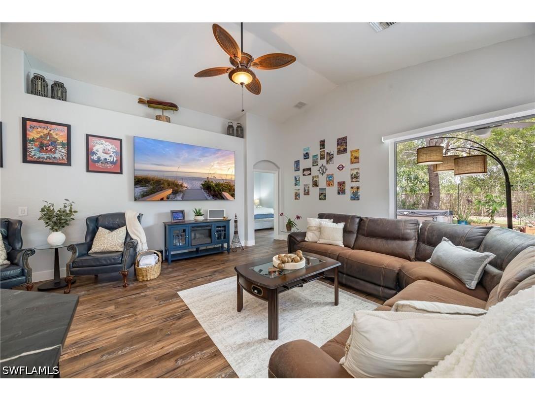 219 Glen Eagle Circle Naples FL 34104 226015237 image20