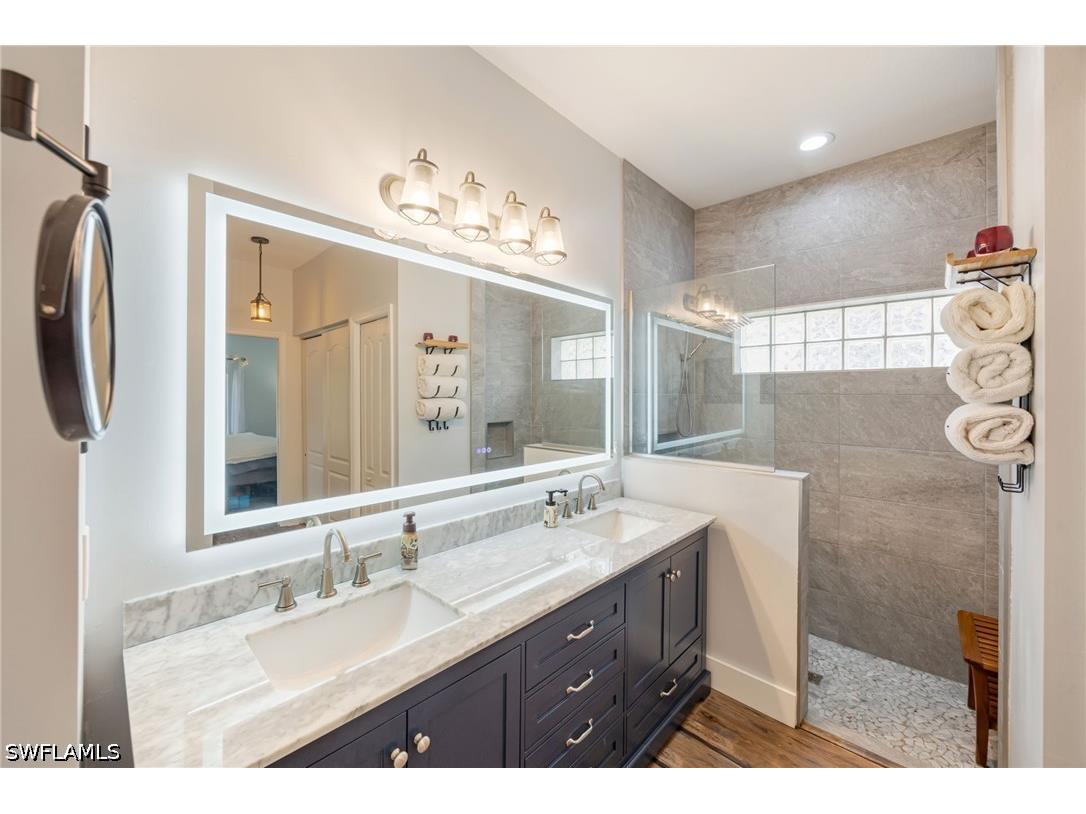 219 Glen Eagle Circle Naples FL 34104 226015237 image8