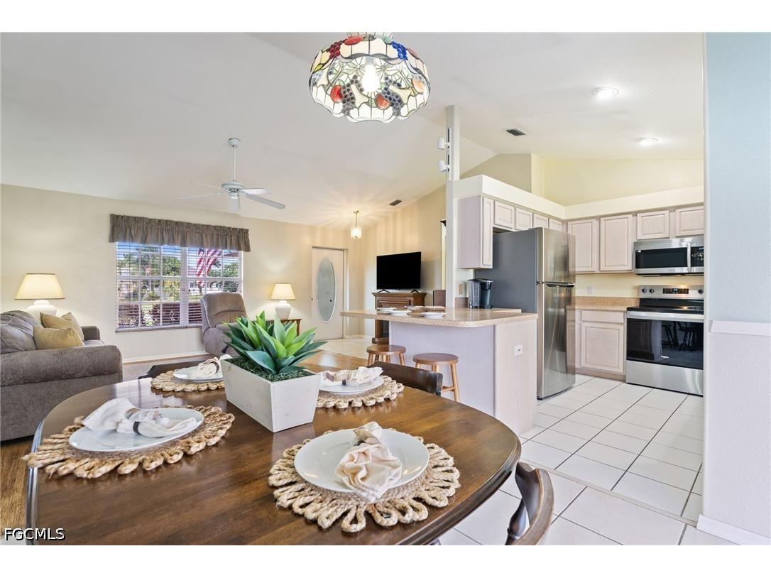 219 NE 7th Place Cape Coral FL 33909 2026025890 image15