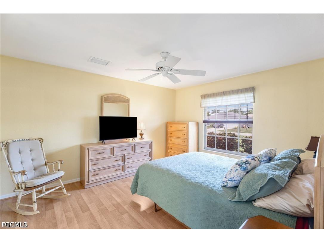219 NE 7th Place Cape Coral FL 33909 2026025890 image19