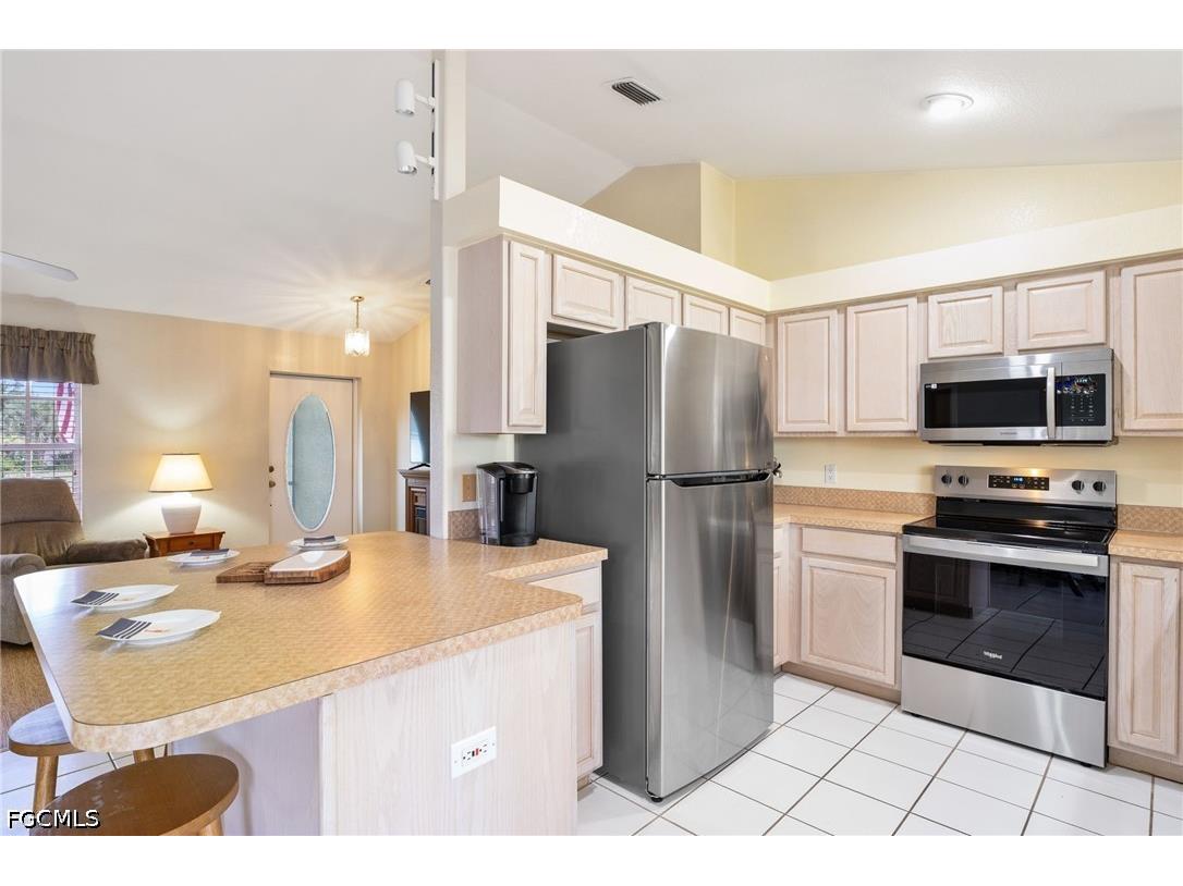 219 NE 7th Place Cape Coral FL 33909 2026025890 image25