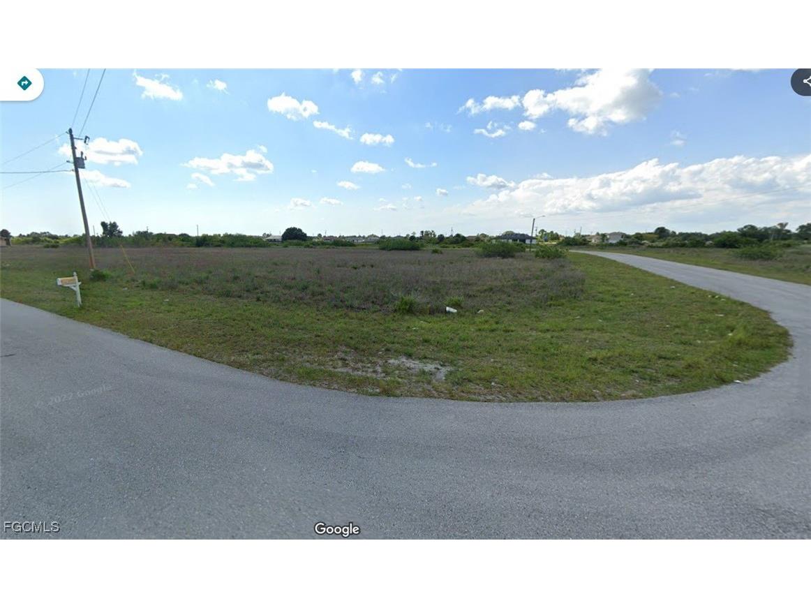 219 Pembroke Street Lehigh Acres FL 33974 2025024567 image1