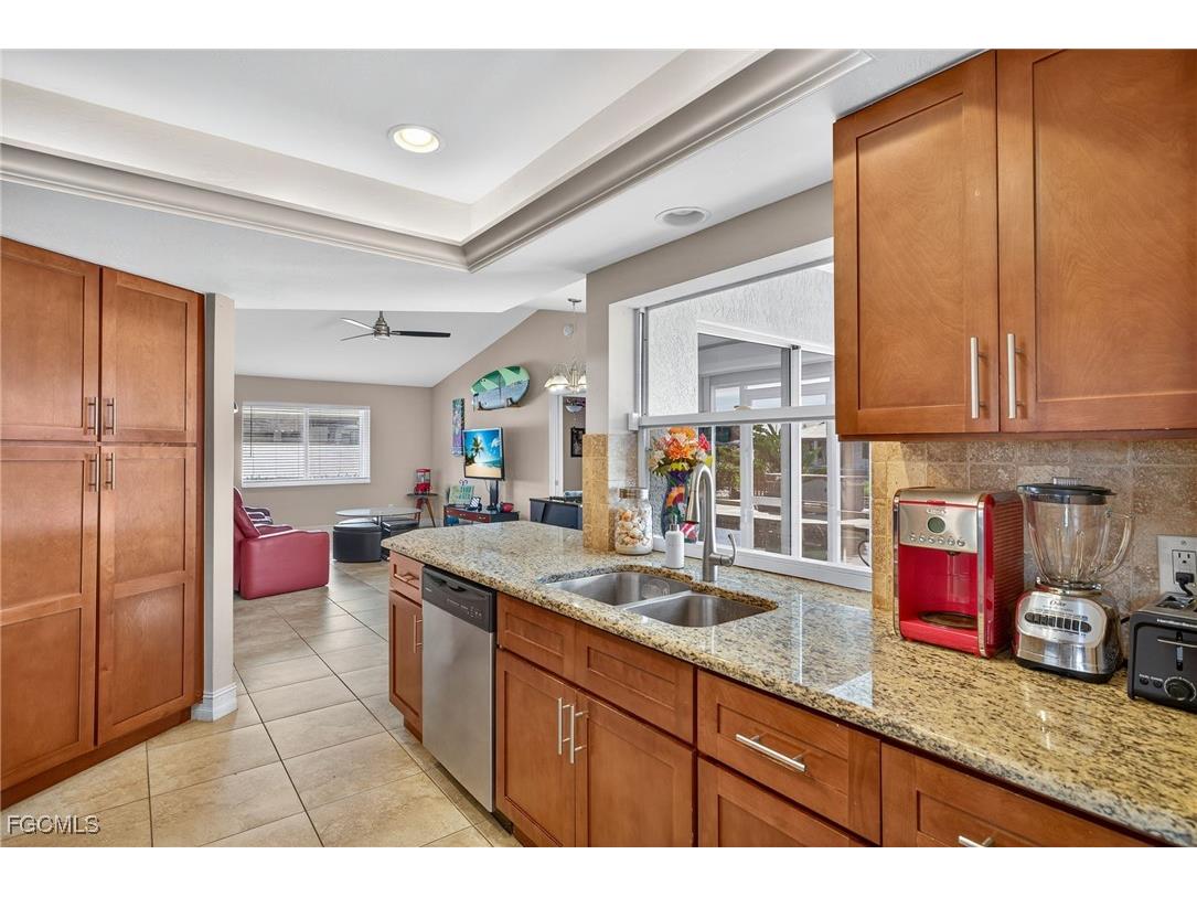 219 SE 1st Place Cape Coral FL 33990 2025019801 image10