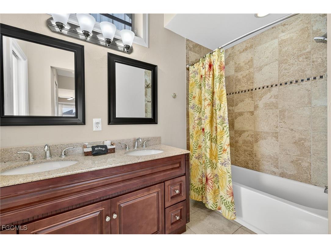 219 SE 1st Place Cape Coral FL 33990 2025019801 image19