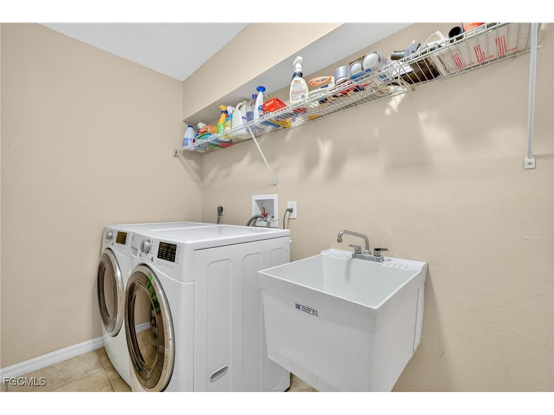 219 SE 1st Place Cape Coral FL 33990 2025019801 image23