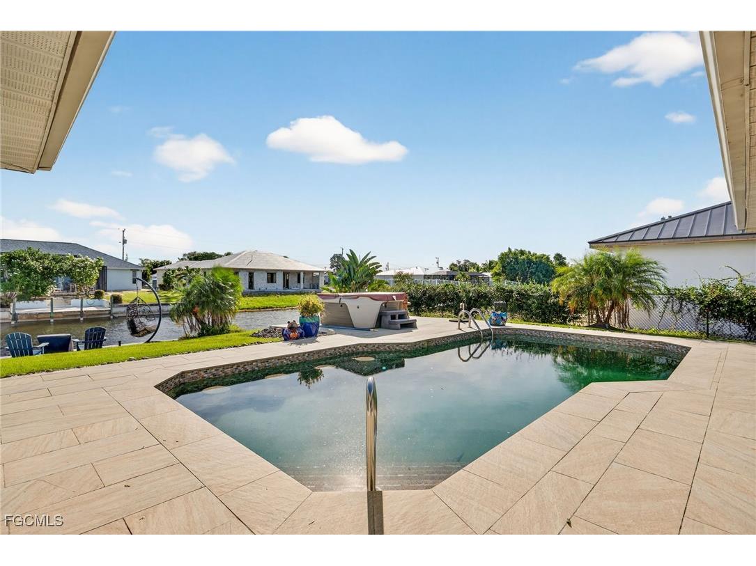 219 SE 1st Place Cape Coral FL 33990 2025019801 image26