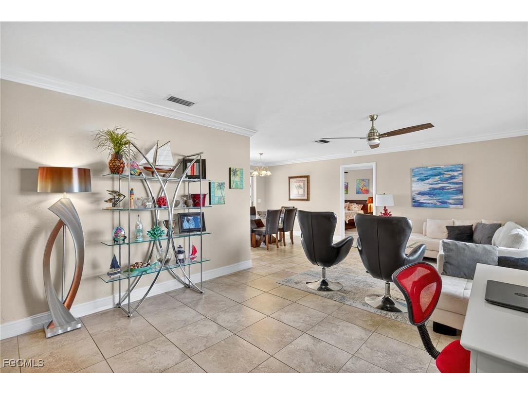 219 SE 1st Place Cape Coral FL 33990 2025019801 image5