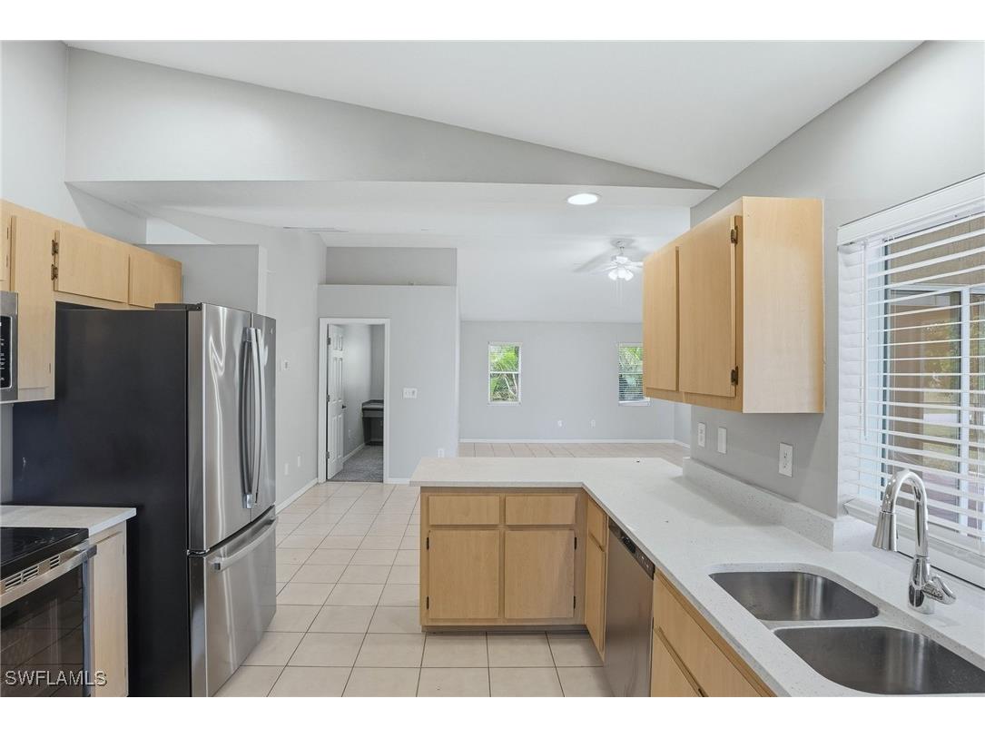 219 SW Trafalgar Parkway Cape Coral FL 33991 225070495 image10