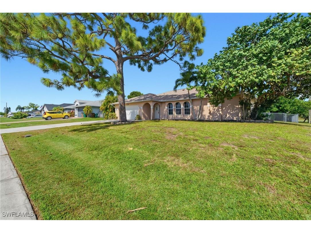 219 SW Trafalgar Parkway Cape Coral FL 33991 225070495 image2