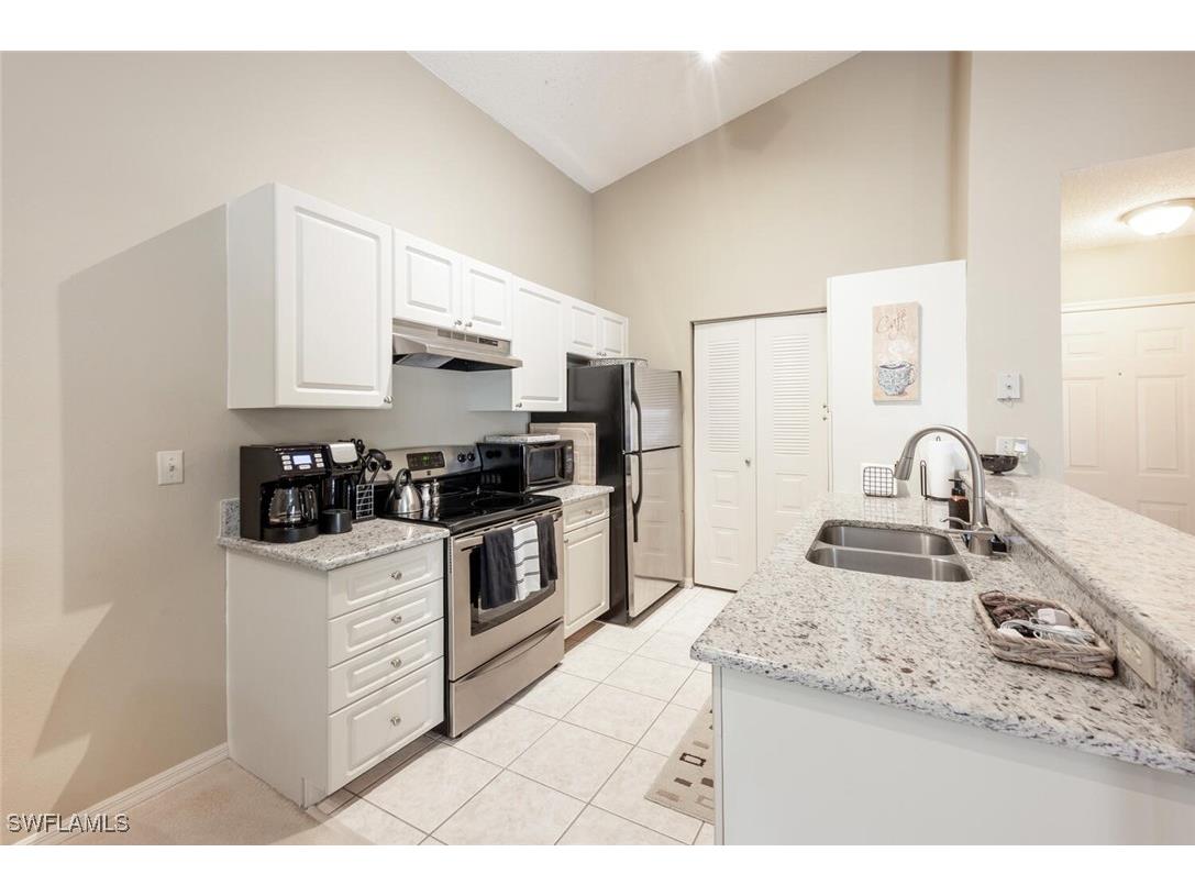 2190 Arbour Walk Circle #2221 Naples FL 34109 226002452 image1