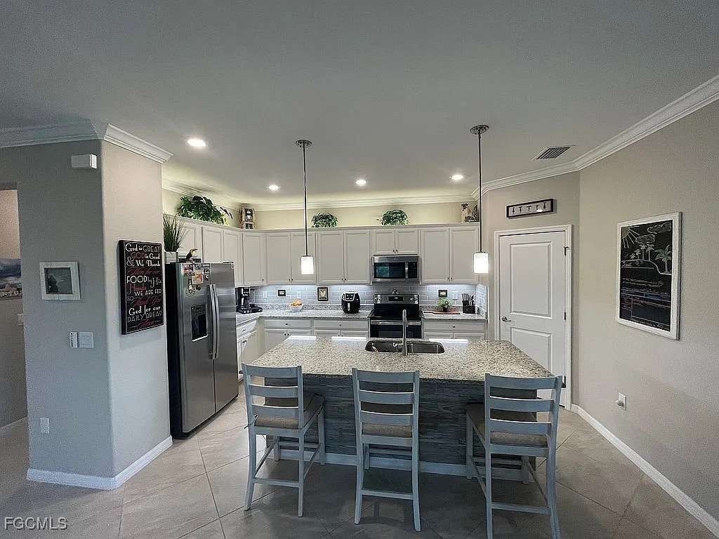 2190 Clementine Street Naples FL 34120 2025003224 image9