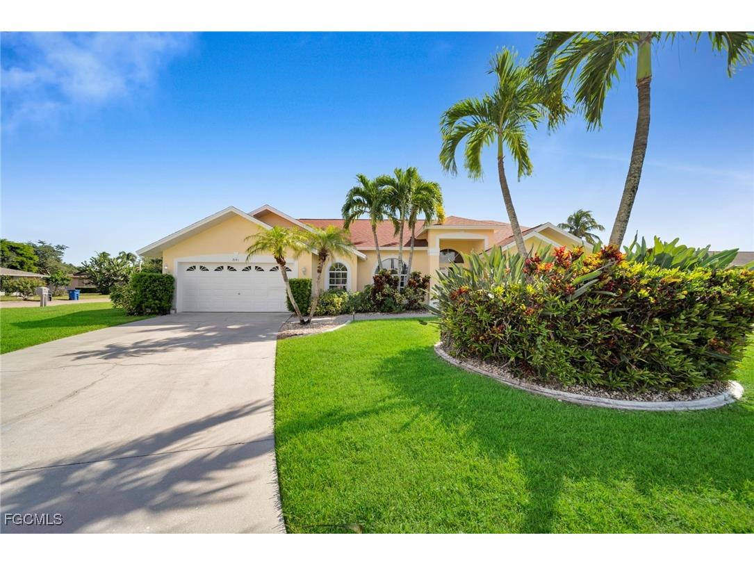 2191 Treehaven Circle S Fort Myers FL 33907 2025018109 image1
