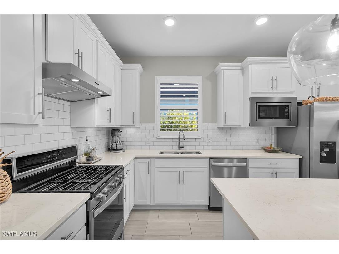 2191 Yellowfin Circle Naples FL 34114 225077612 image5