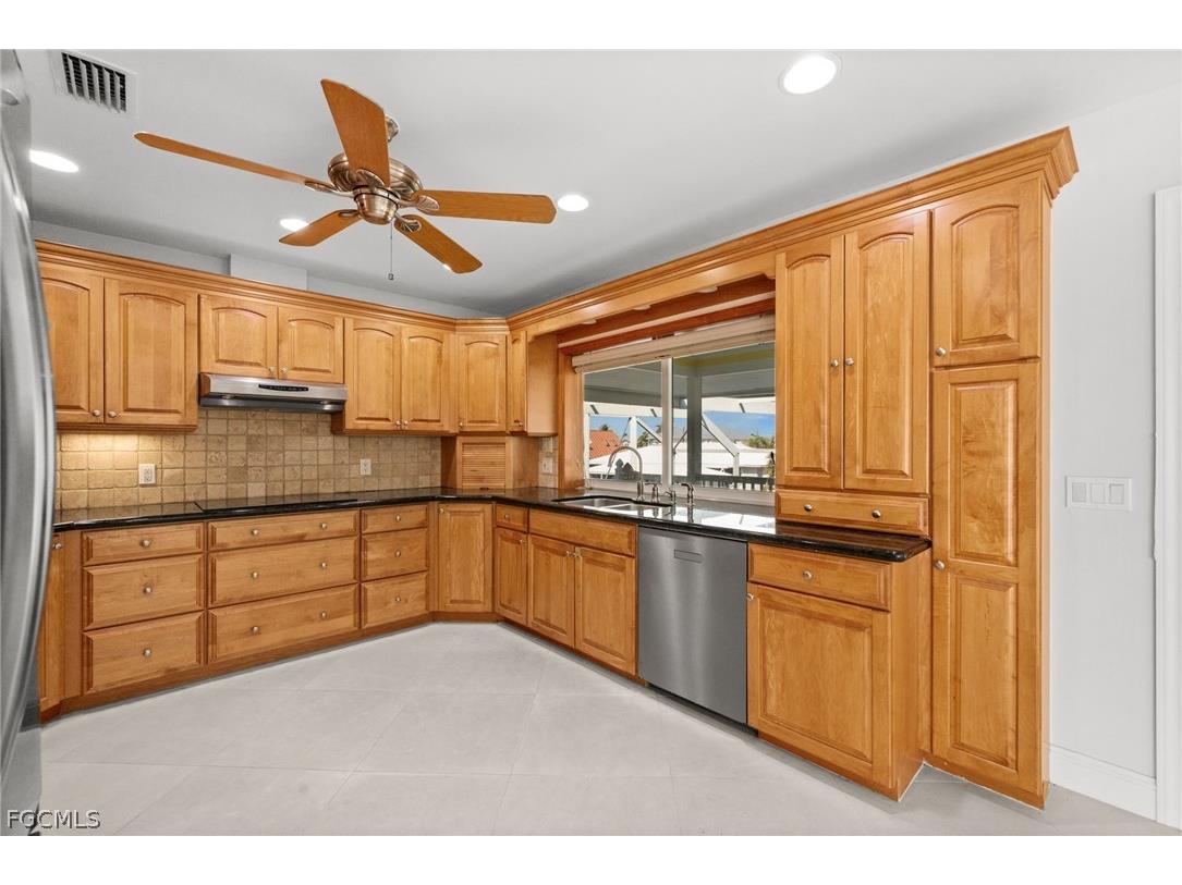 2193 Macadamia Street Saint James City FL 33956 2026009736 image13