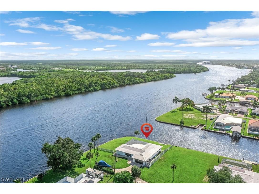 2194 Santiago Avenue Fort Myers FL 33905 224053060 image1