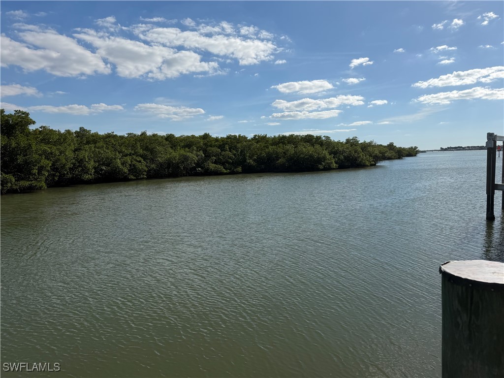 2195 Sheepshead Drive Naples FL 34102 225083727 image1