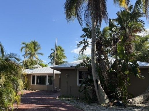 2195 Sheepshead Drive Naples FL 34102 225083727 image4