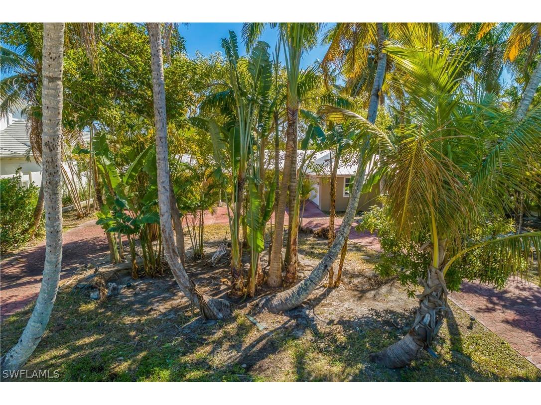 2195 Sheepshead Drive Naples FL 34102 225083727 image6