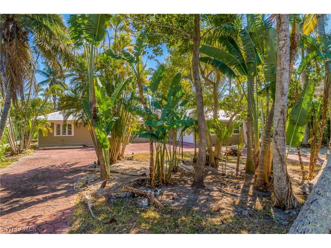 2195 Sheepshead Drive Naples FL 34102 225083727 image8