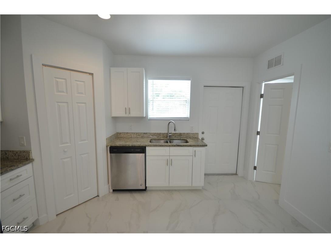 2197 Davis Court Fort Myers FL 33916 2026010698 image13