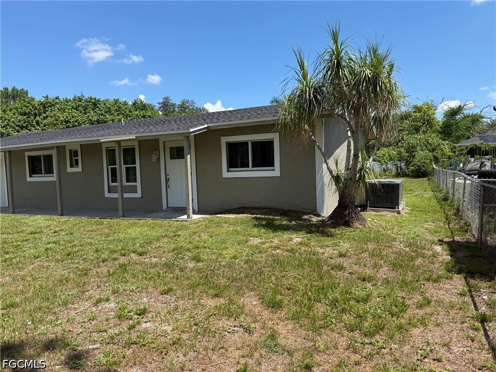 2199 Wyandotte Avenue Alva FL 33920 2026027560 image3