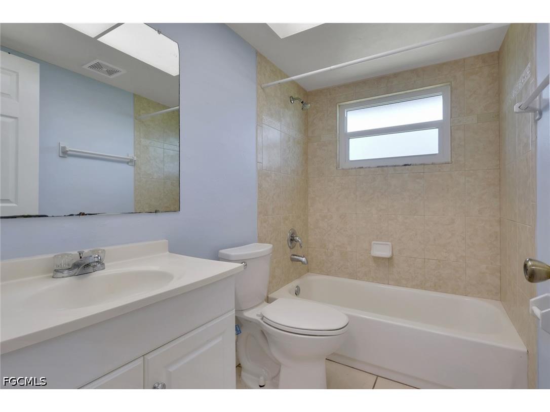 22/24 NW 15th Place Cape Coral FL 33993 2026025556 image44