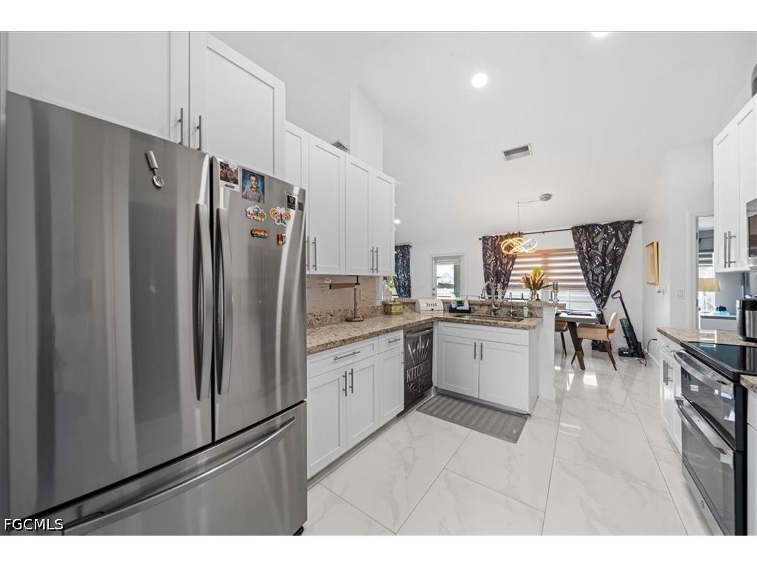 22 Nelson Road S Cape Coral FL 33991 2026023863 image17