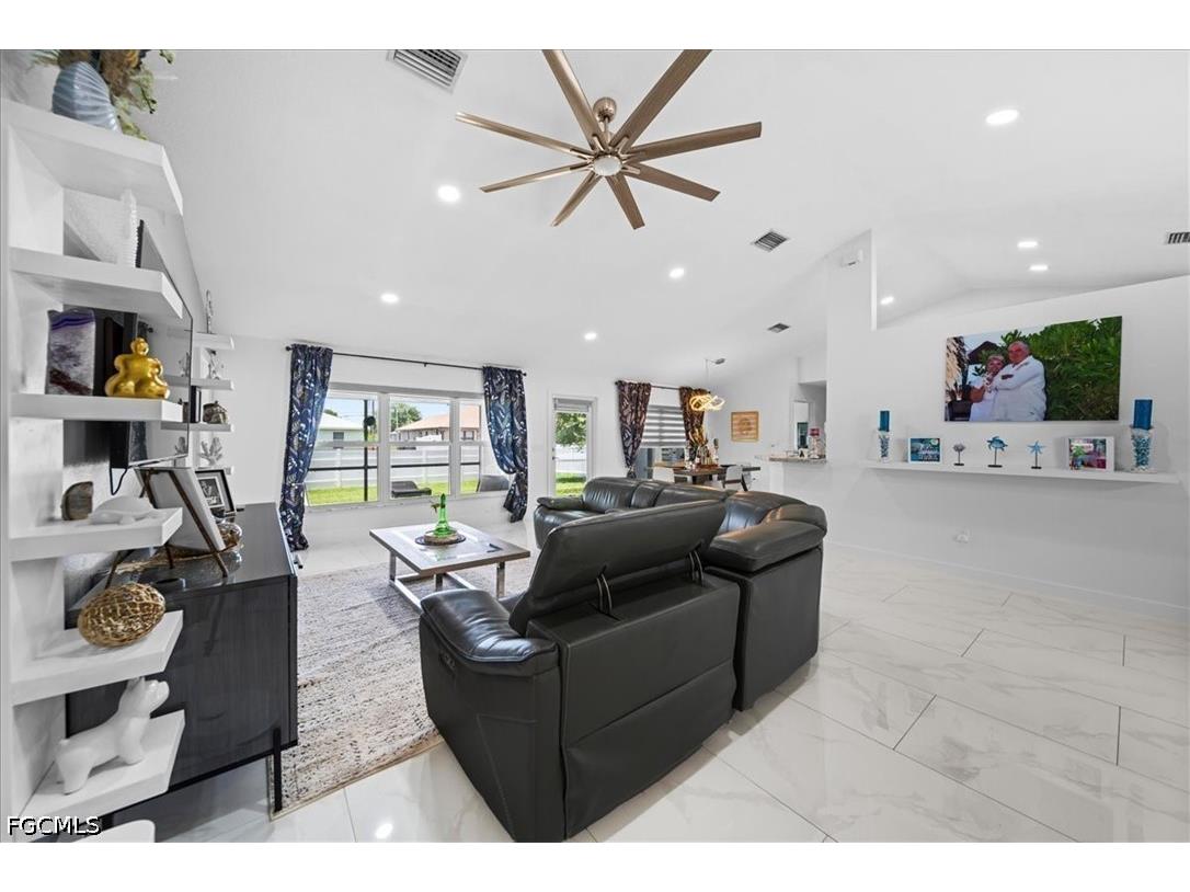 22 Nelson Road S Cape Coral FL 33991 2026023863 image25